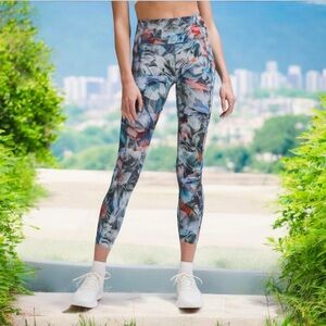 NWT Lululemon Fast and Free High-Rise Tight 25" Luminescent Floral Multi Sz 10